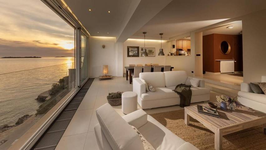 Villa pour 6 personnes, avec vue et balcon à Tribunj