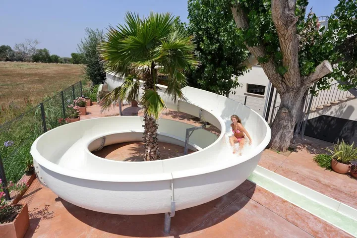 Camping für 2 Personen, mit Garten und Whirlpool sowie Pool - 1