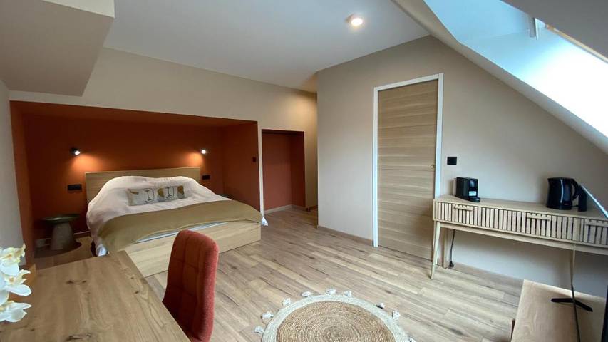 Chambre d’hôte pour 2 personnes, avec Jacuzzi et Jardin ainsi que Piscine et Sauna à Curgies