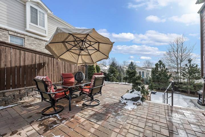 Vacation rental for 8 people, with yard in Aurora