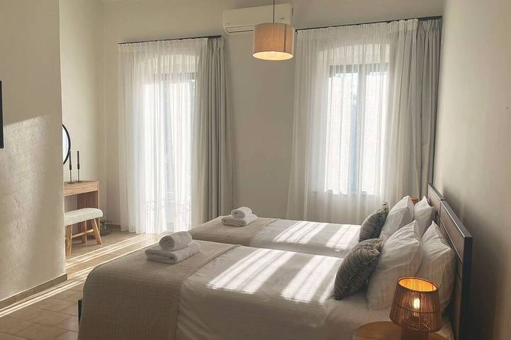 Ganze Wohnung, Geräumige 3-Zimmer-Wohnung im Herzen von Georgioupoli in Georgioupoli, Chania und Umgebung