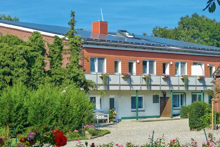 Ferienwohnung für 4 Personen, mit Garten in Klausdorf