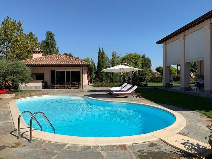 Bed and breakfast per 5 persone, con piscina e panorama nonché terrazza e giardino, con animali domestici - 1