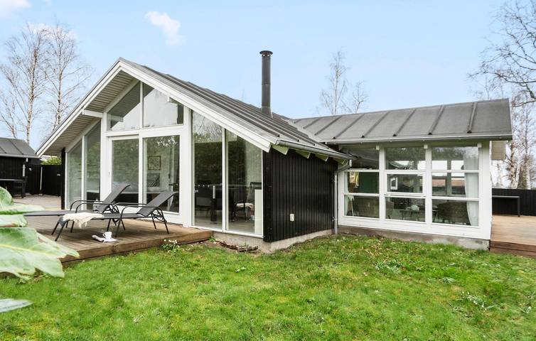 Ferienhaus für 6 Personen, mit Terrasse und Garten in Juelsminde
