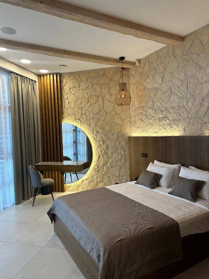 Hotel für 3 Personen, mit Whirlpool und Terrasse sowie Ausblick in Jurmala