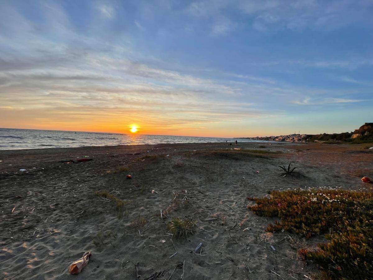Villa - Beach Front in Anzio, Lazio