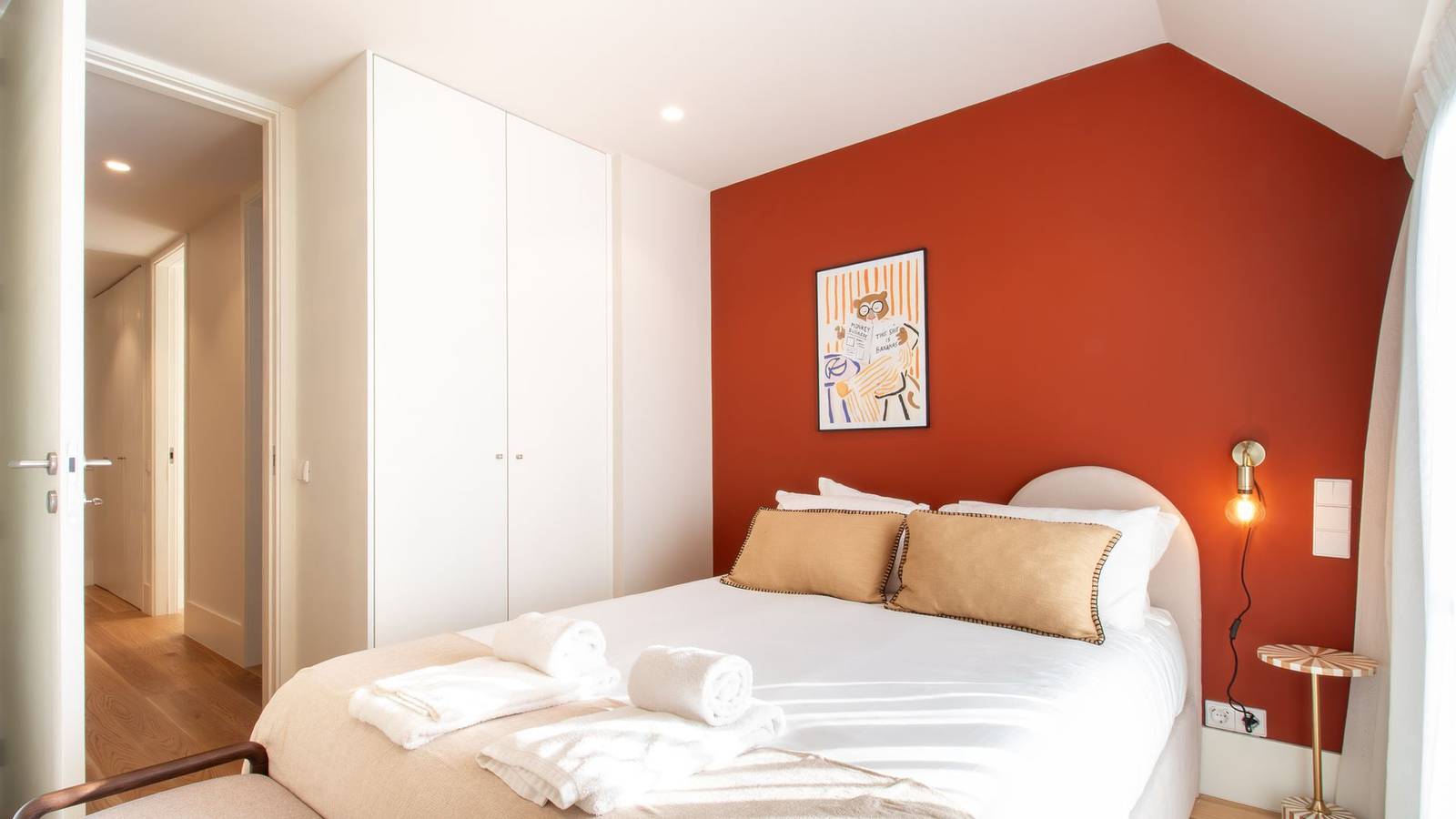 Apartamento entero, Miguel Bombarda House - 402 by Lovelystay in Miragaia (Porto), Oporto