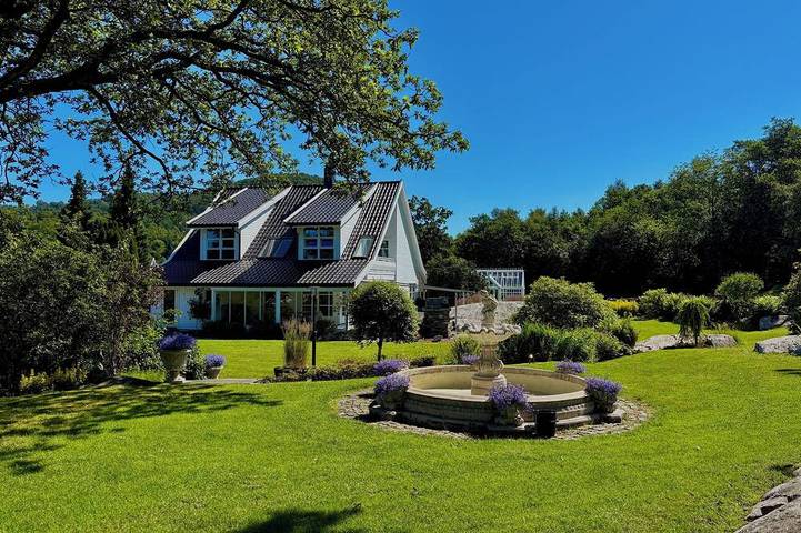 Ferienhaus für 17 Personen, mit Whirlpool und Sauna sowie Garten in Rogaland