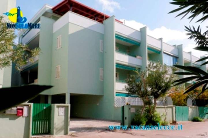 Location de vacances pour 6 personnes, avec jacuzzi et balcon à Baia Verde