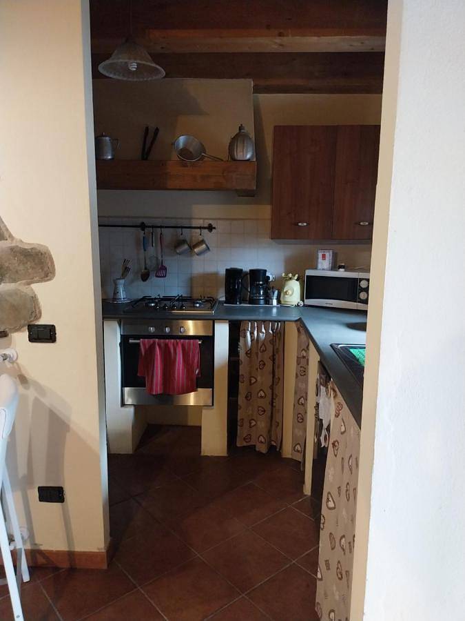 Location de vacances pour 3 personnes, avec terrasse à Zeri - 4