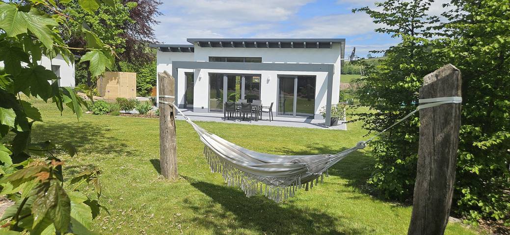 Ferienhaus für 4 Personen, mit Sauna und Balkon sowie Garten in Hilders - 2