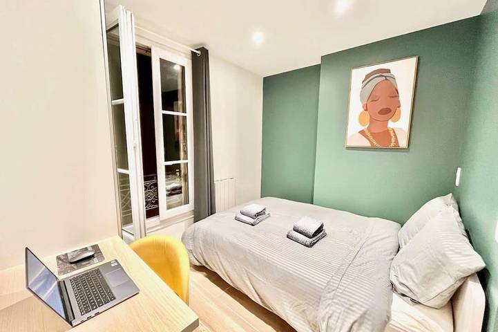 Entire apartment, Le Victor Hugo - Clichy-la-Garenne in Clichy, Hauts-de-Seine