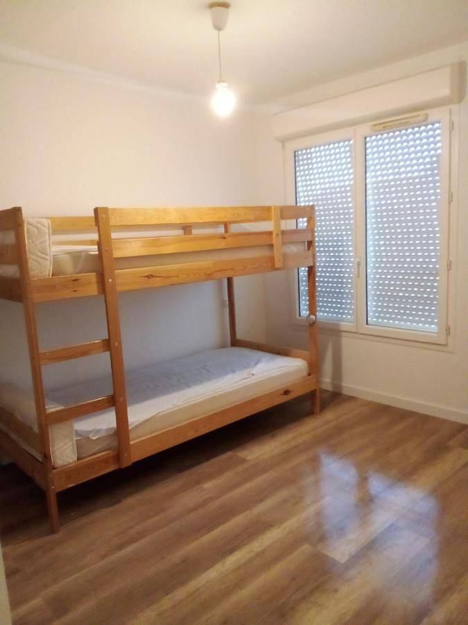 Gîte pour 6 personnes, avec balcon dans Office de Tourisme de Lons le Saunier - 3