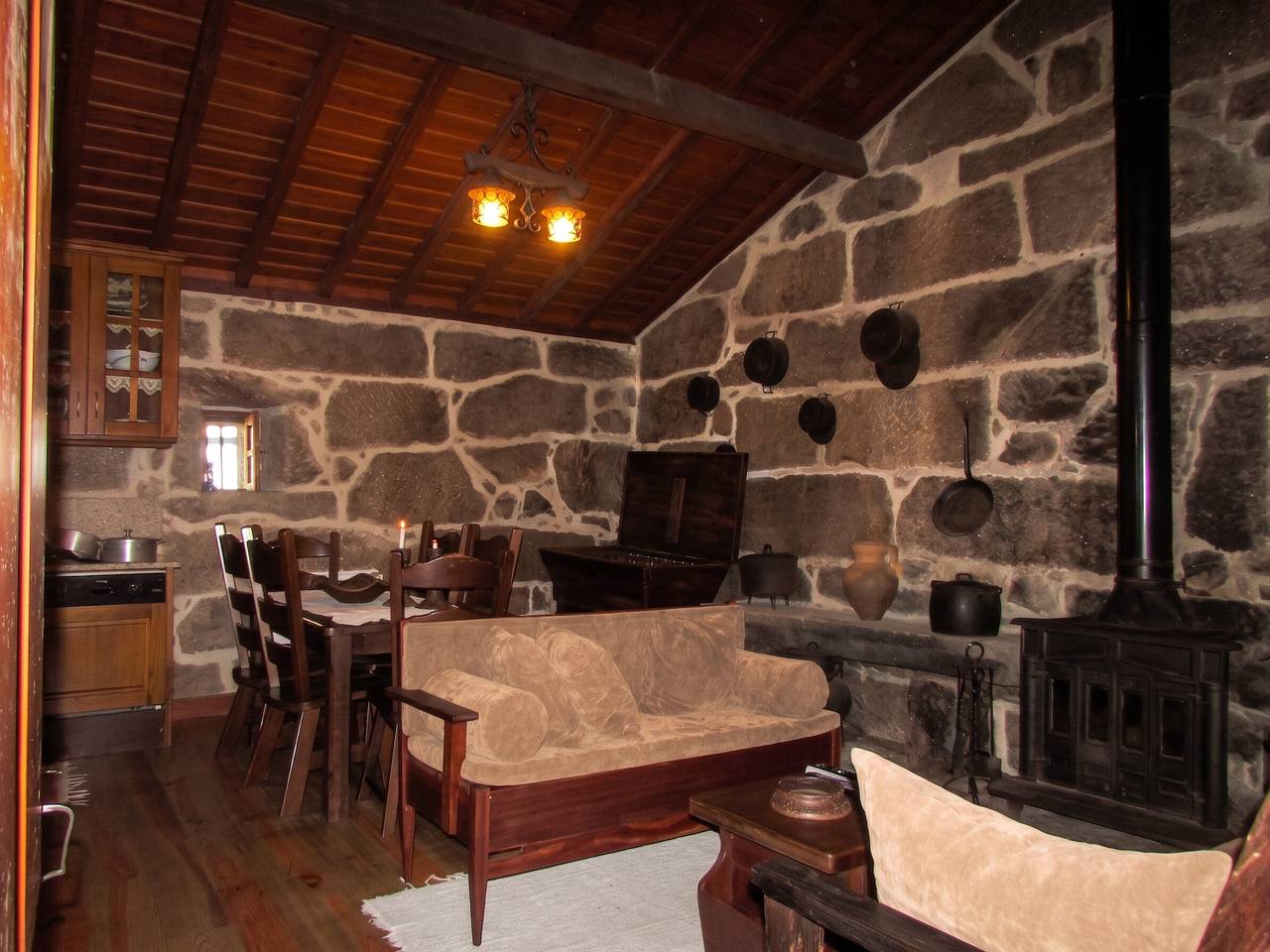 Casa acolhedora com lareira, vista para a montanha, Ponte da Barca in Lindoso, Parque Nacional da Peneda-Gerês