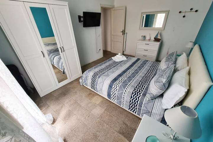 Ganze Wohnung, Le Petit Bouganville Apartment in Salerno in Spiaggia Santa Teresa, Salerno