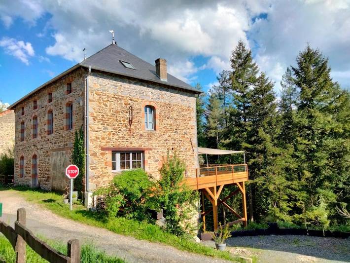 Location de vacances pour 9 personnes, avec jardin à Ferrières-sur-Sichon - 2