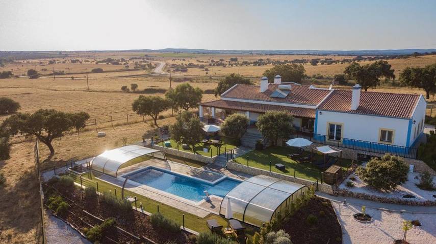 Casa rural para 8 personas, con vistas y vistas al lago además de jardín y piscina en Évora - 2