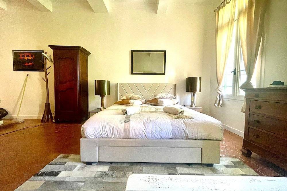 Appartement entier, Le 100% Uzès, charme en plein centre historique in Uzès, Région de Nîmes