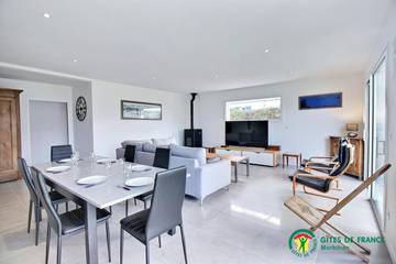 Gîte pour 6 personnes, avec jardin et terrasse à Étel