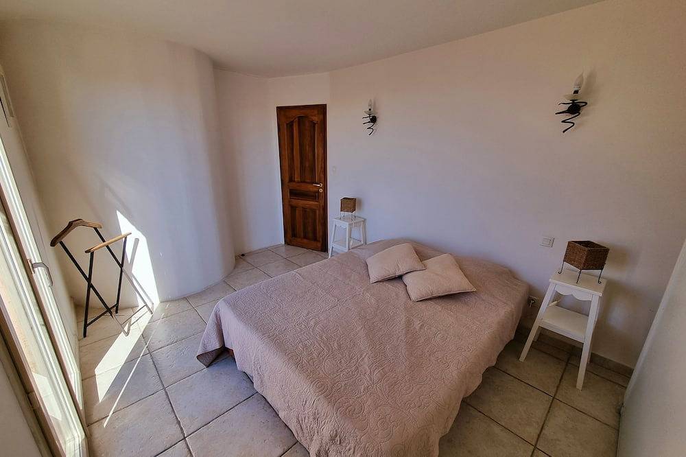 Villa face à la mer, charme, confort, et bien être pour des vacances réussies in Porto-Vecchio, Arrondissement de Sartène