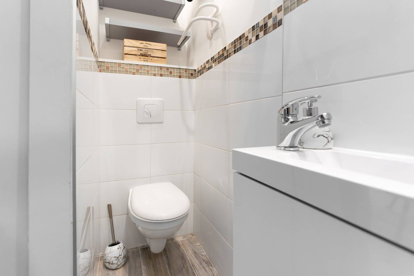 Geheel appartement, Le Petit Enclos - Appt climatisé, parking privé in Décines-Charpieu, Rhône