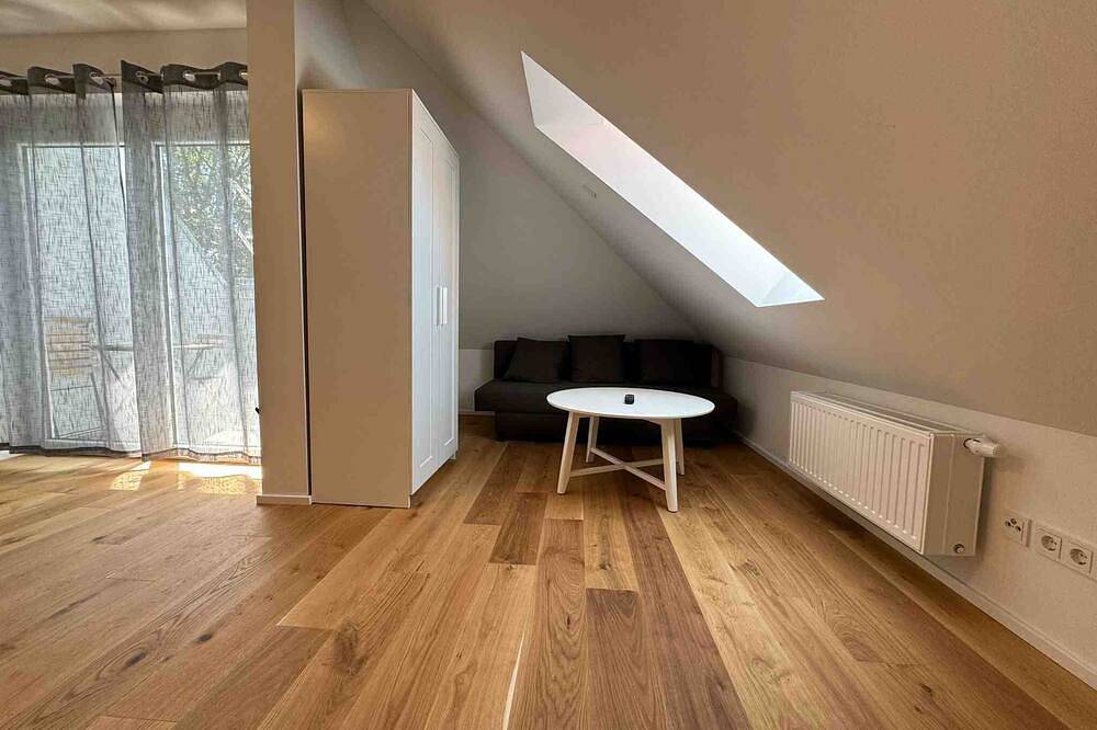 Ganze Wohnung, (Am1114) Moderne Monteurwohnung / Übergangswohnung in Amberg, Ostbayern
