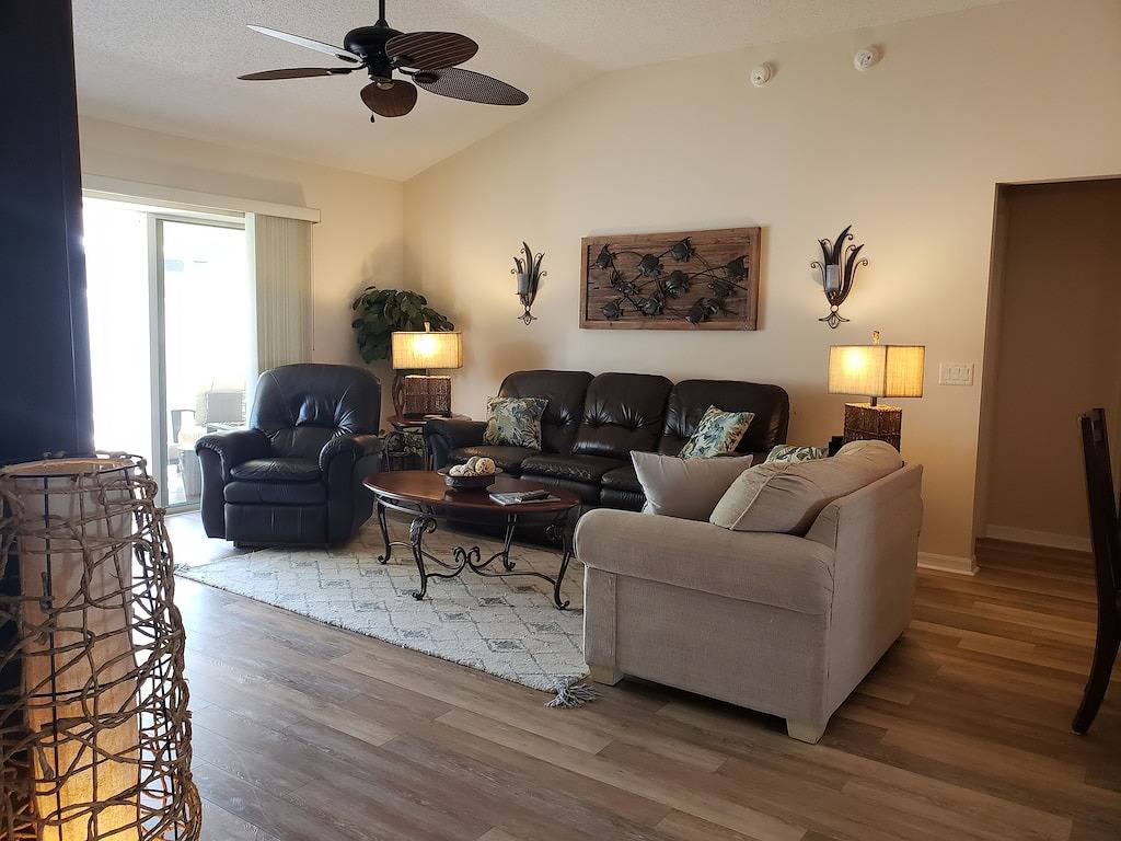 Beste Lage in den Dörfern! Lake Sumter Landing zu Fuß erreichbar in The Villages, Sumter County