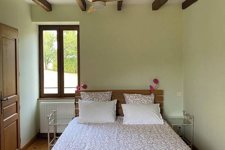 Gîte pour 8 personnes, avec jacuzzi ainsi que piscine et jardin à Marnac - 4