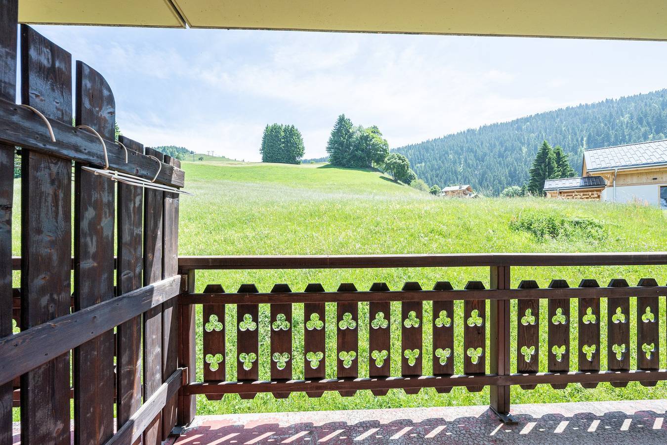 Studio entier, Studio '10 - Bisanne' avec vue sur la montagne, jardin partagé et Wi-Fi in Cohennoz, Région d'Albertville