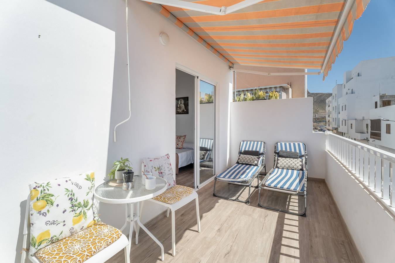Hel studio-lejlighed, Vacation Studio 'Centrico Con Terraza Privada' with Mountain View, Balcony and Wi-Fi in Arona, Tenerife syd