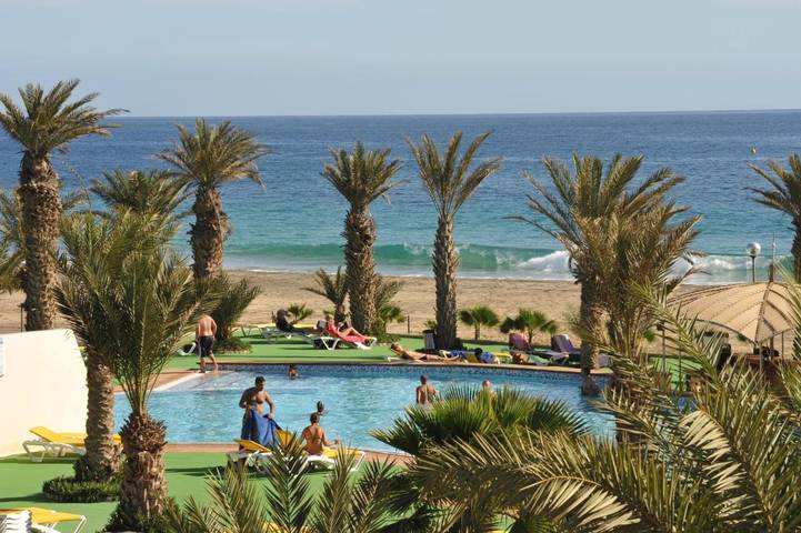 Apartamento para 8 personas, con jardín además de vistas y piscina en Cabo Verde
