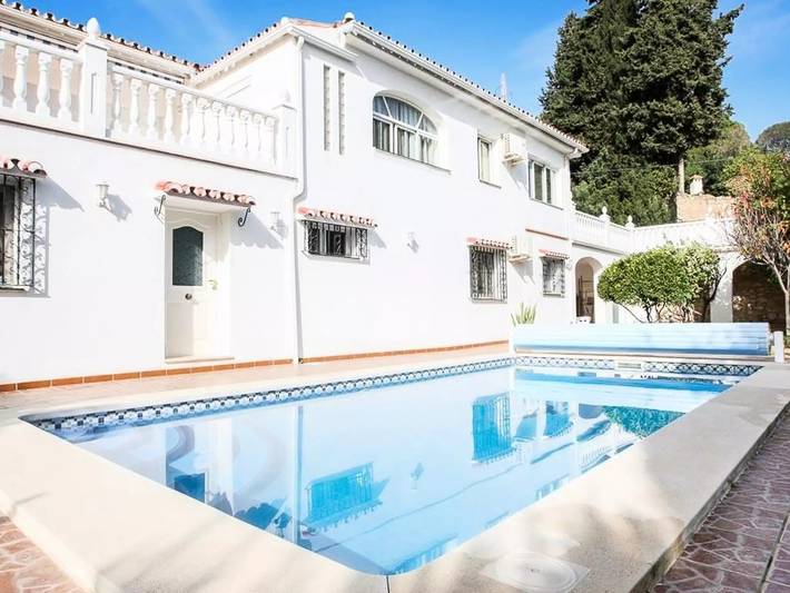 Chalet para 6 personas, con jardín y piscina en Benalmádena