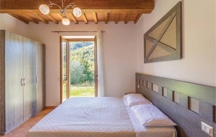 Spazioso appartamento con piscina e parcheggio in Cortona, Provincia di Arezzo