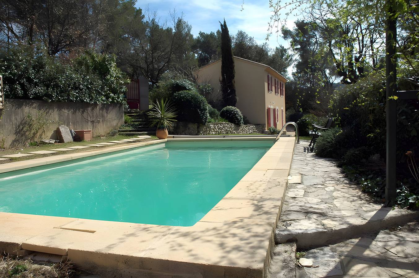 Holiday Home 'Lou Jas Dé Raféou - Gîte Raphaël' with Mountain View, Wi-Fi and Air Conditioning in Le Tholonet, Aix-en-Provence region