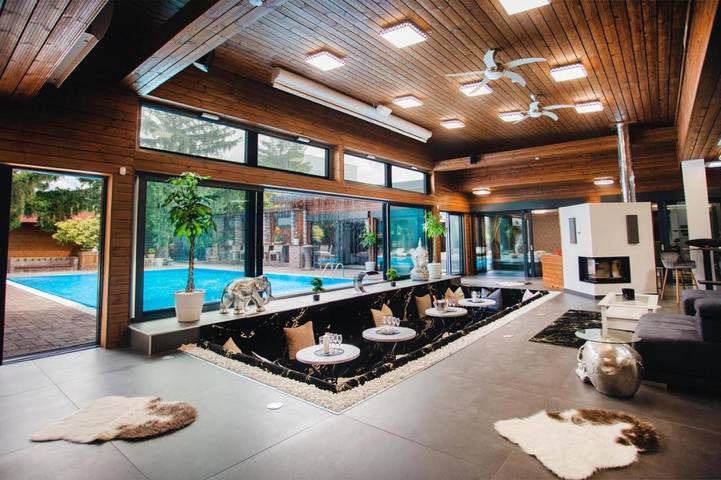 Ferienhaus für 10 Personen, mit Terrasse und Garten sowie Pool und Ausblick in Bratislava