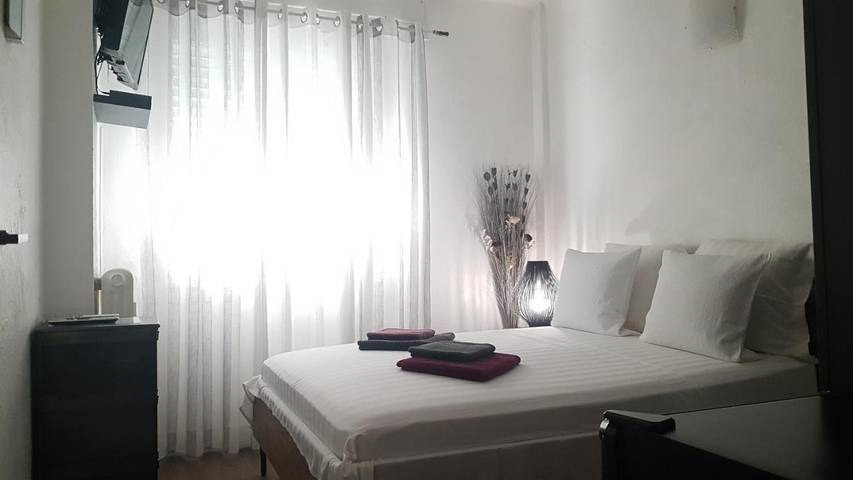 Chambre d’hôte pour 2 personnes, avec terrasse et vue à Nice - 2