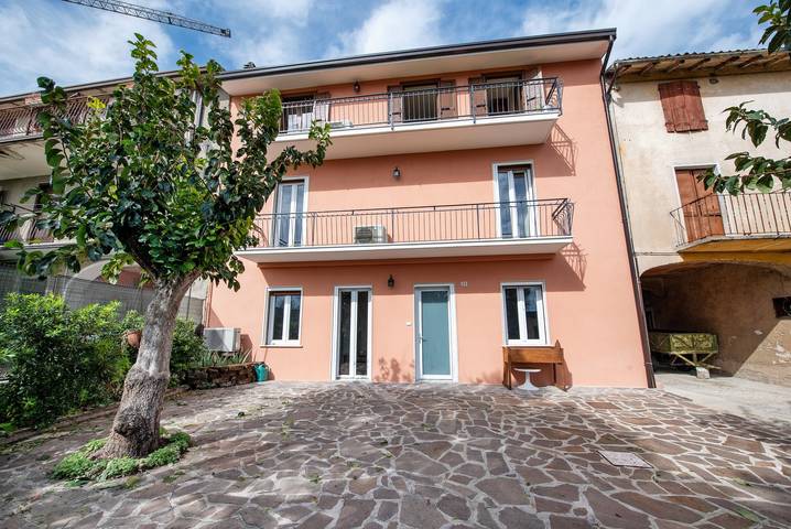 Ferienhaus für 10 Personen, mit Balkon und Garten in Manerba del Garda