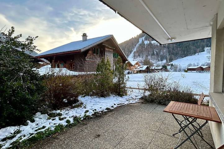 Chalet pour 6 personnes, avec jardin dans Gstaad