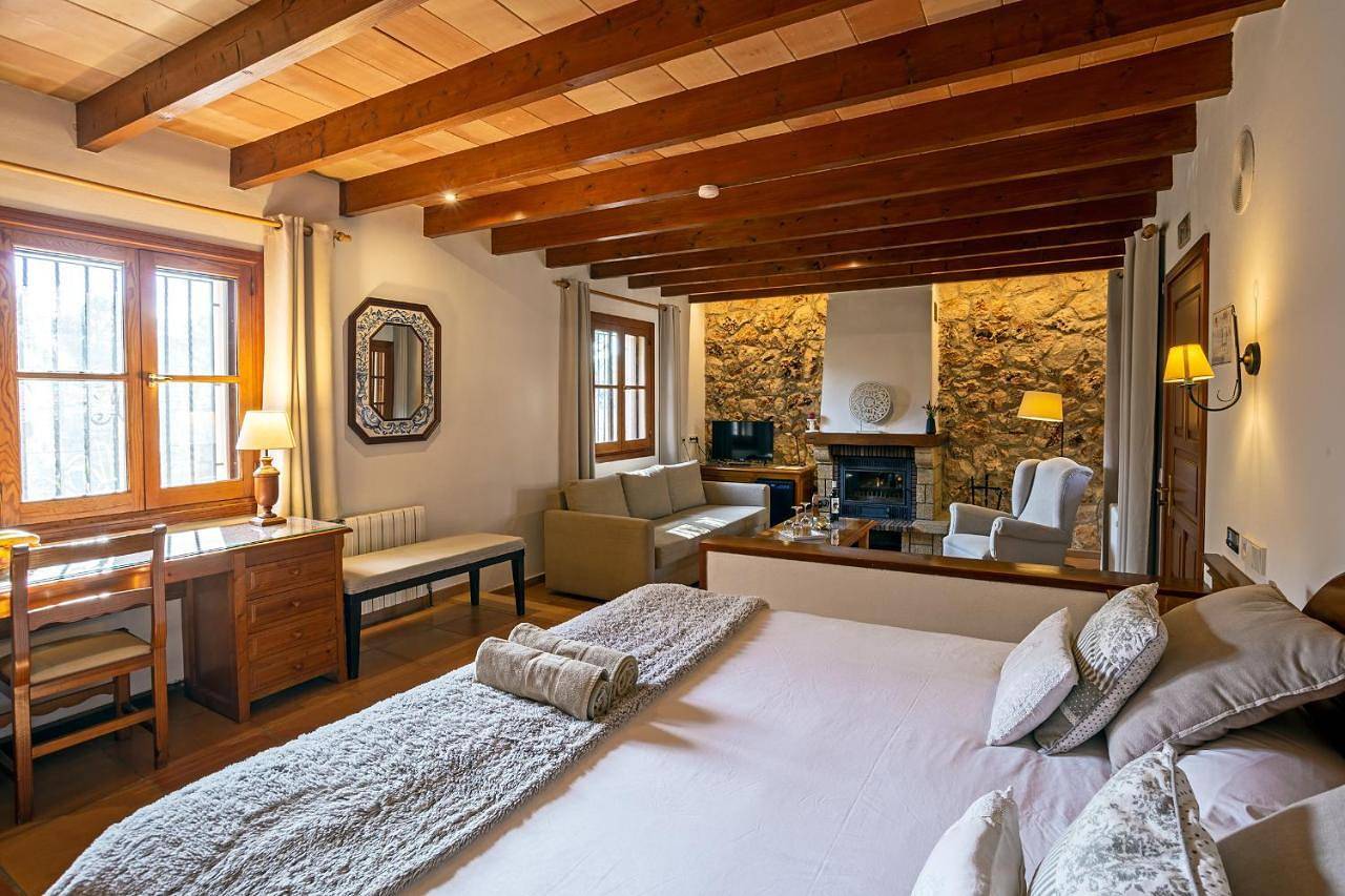 Entire apartment, Agroturismo Ses Illes in Inca, Majorca Center