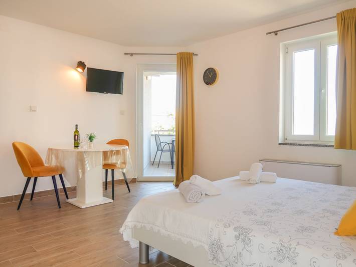 Ferienwohnung für 2 Personen, mit Balkon und Garten auf Krk - 3
