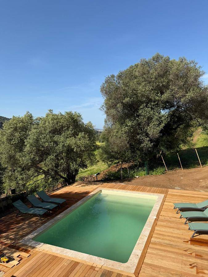Location de vacances pour 6 personnes, avec jacuzzi ainsi que piscine et terrasse à Fozzano - 3