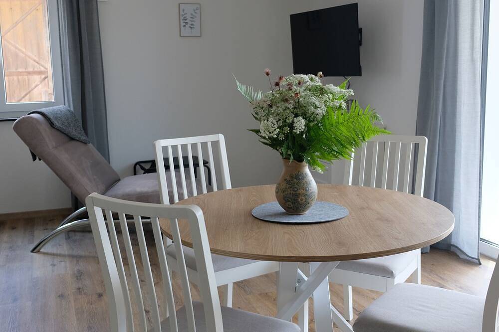 Ganze Wohnung, Barrierefreie Wohnung mit Terasse in Ravensburg, Region Bodensee-Oberschwaben