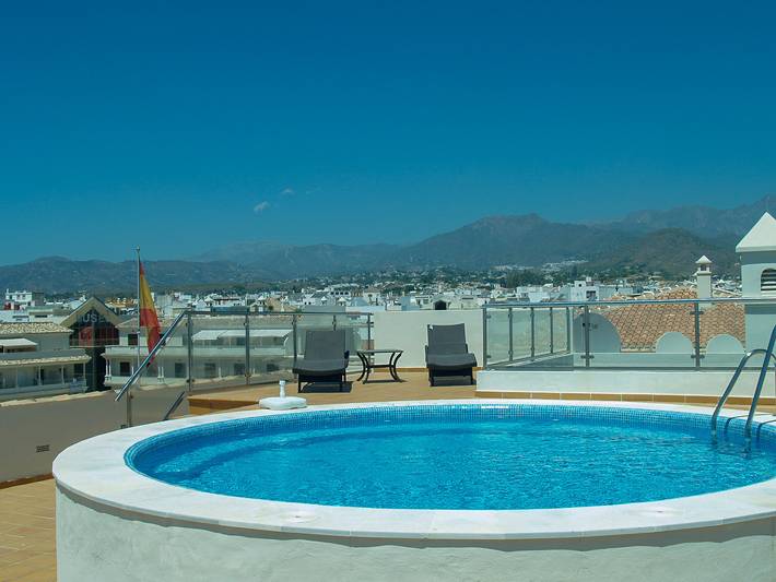 Ferienwohnung für 4 Personen, mit Terrasse und Meerblick sowie Pool, mit Haustier in Nerja - 2