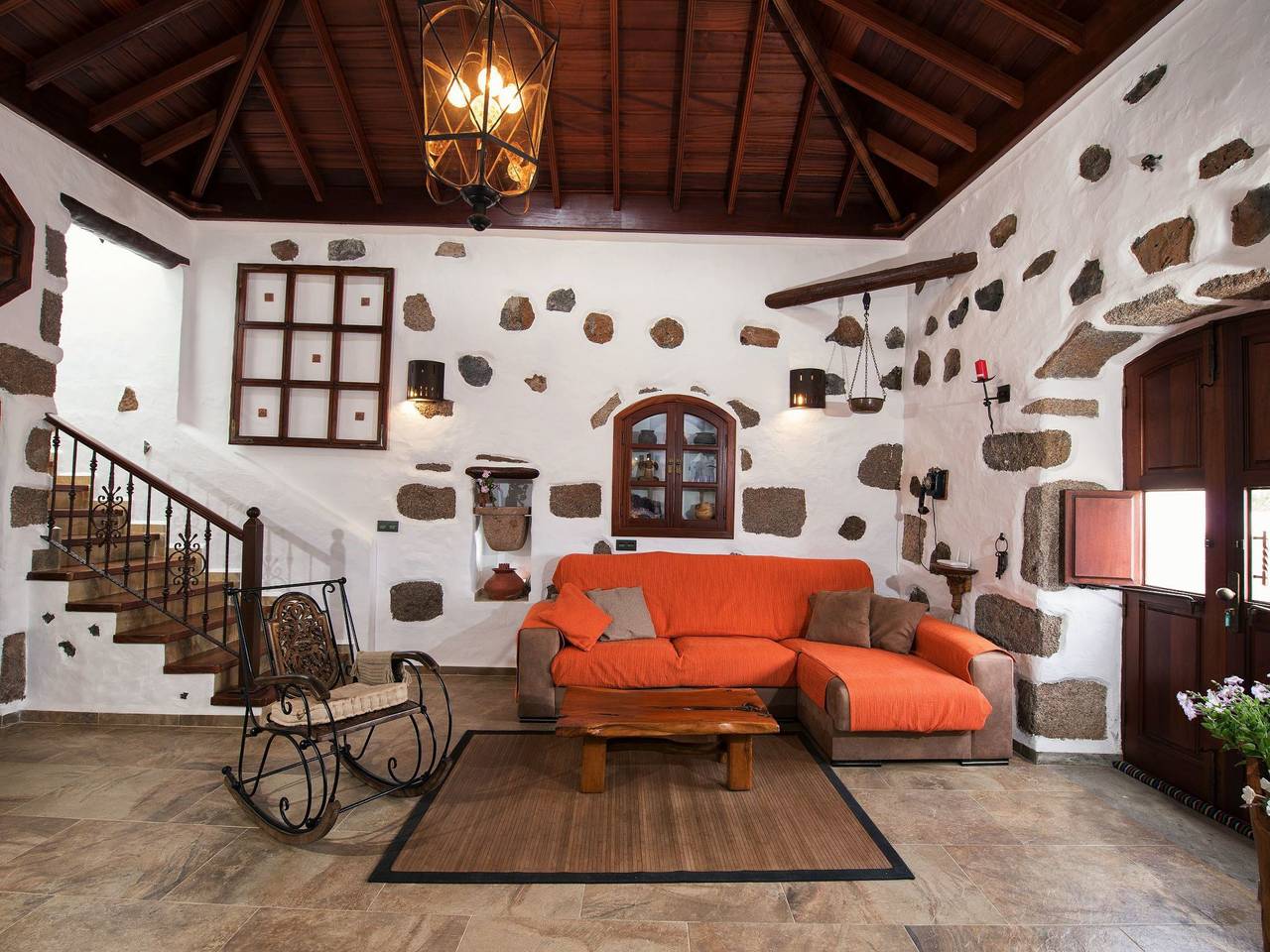 Exklusives Landhaus mit Garten und überdachter Terrasse sowie schöner Aussicht in Mancha Blanca, Tinajo