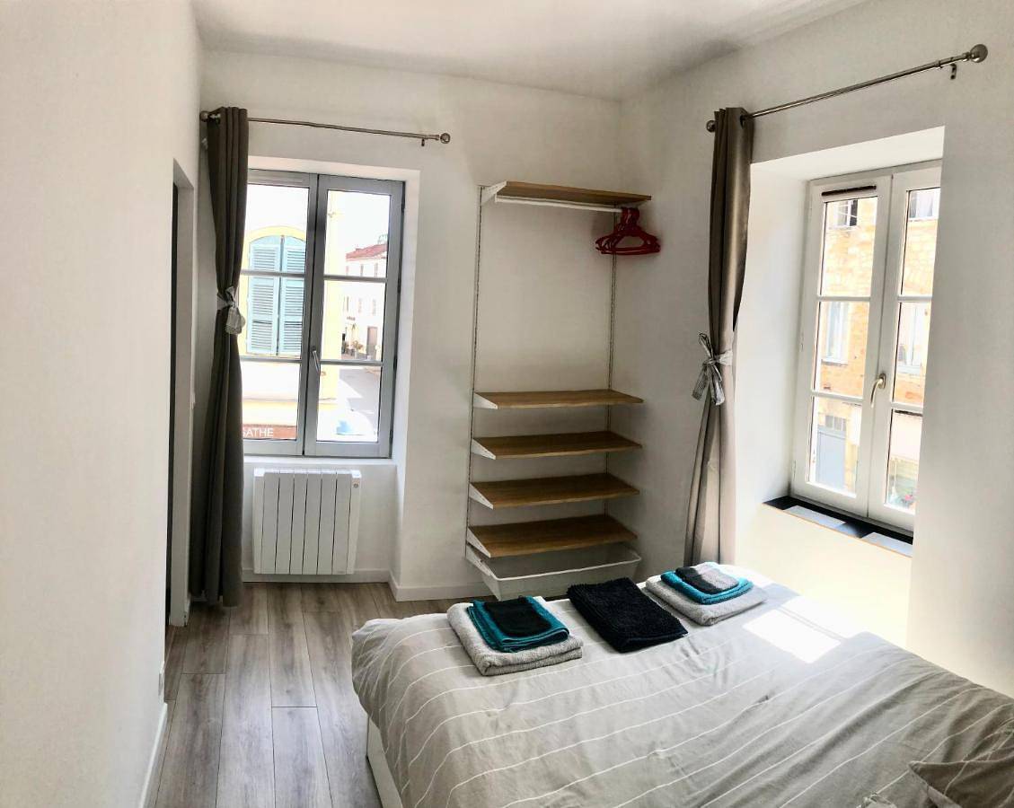 Appartement entier, Joli logement au centre de Trévoux in Trévoux, Ain