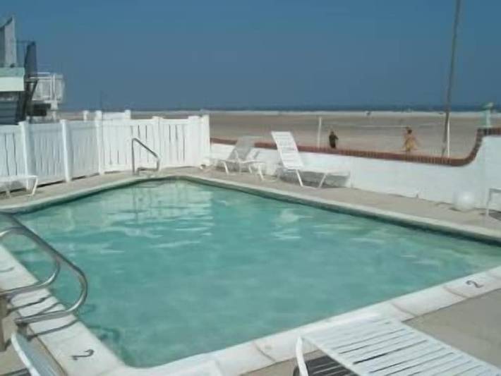 Vacation rental for 6 people, with pool in Wildwood Crest