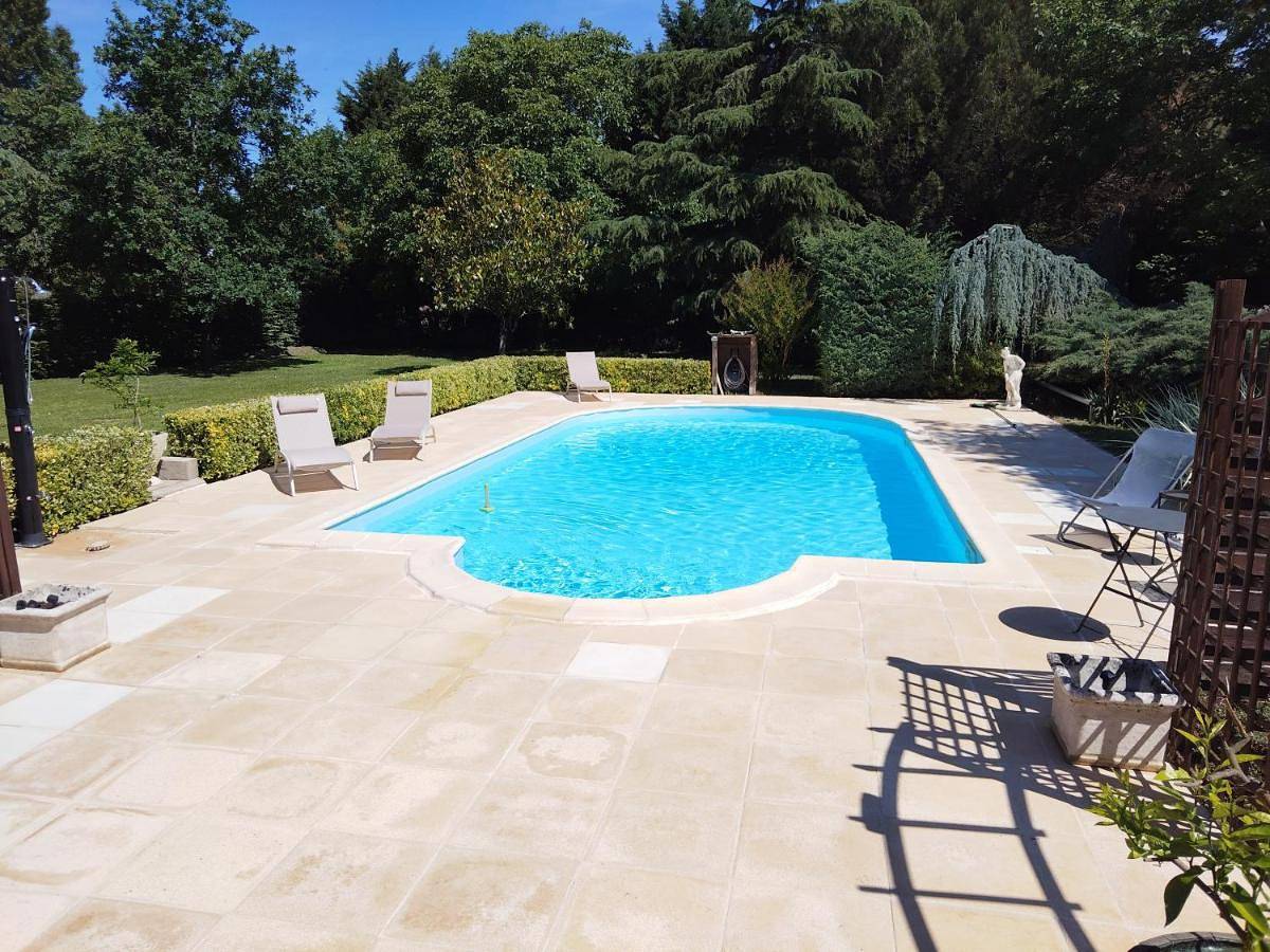 Appartement de vacances entier, Suite privée dans spacieuse maison du Périgord, avec piscine in Bergerac, Périgord Pourpre