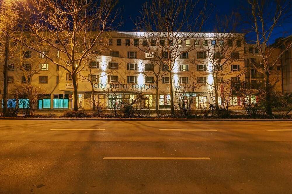 Ganze Wohnung, Einzelzimmer Standard in Reutlingen, Neckar-Alb