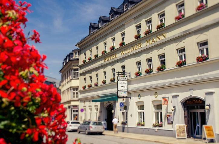 Hotel für 2 Personen, mit Ausblick und Terrasse sowie Sauna, kinderfreundlich in Annaberg-Buchholz - 2