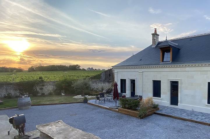 Gîte pour 5 personnes, avec Terrasse et Jardin à Benais
